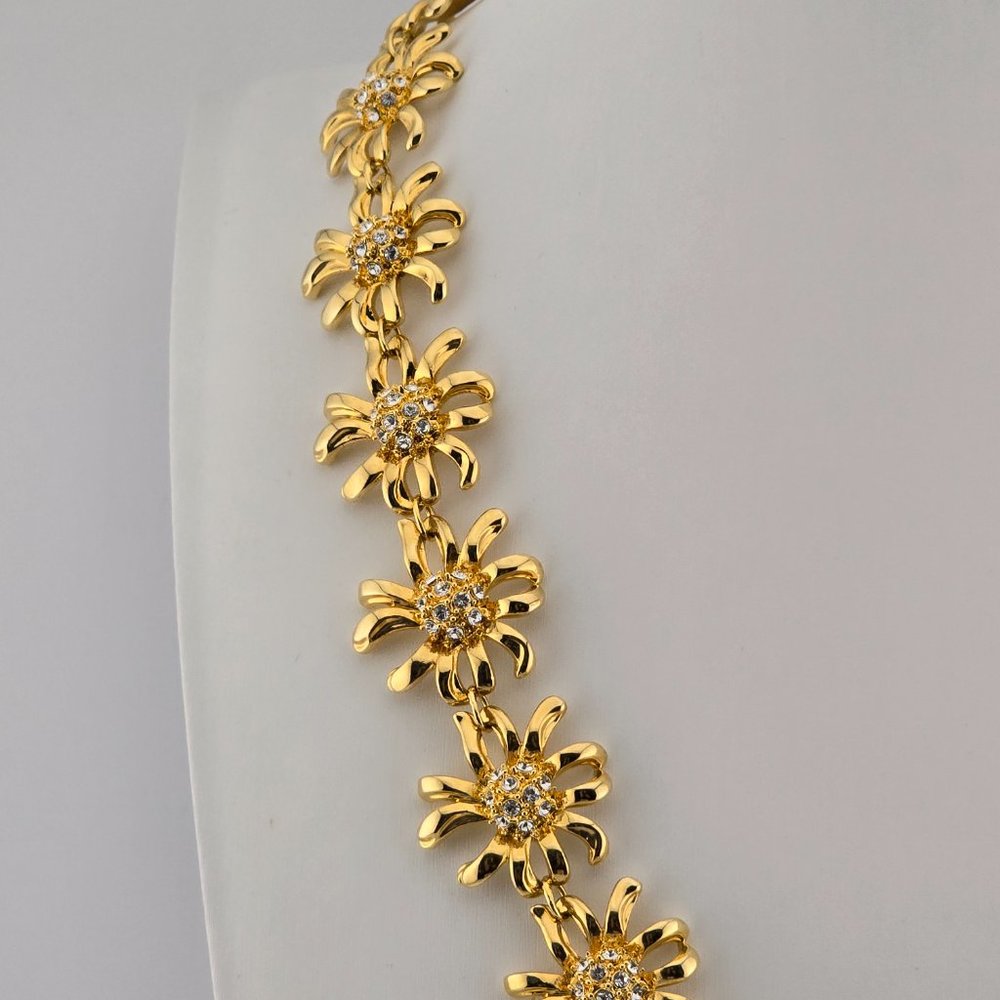 Nolan Miller Crystal Rhinestones Edelweiss Flower Gold tone Necklace - Picture 7 of 7